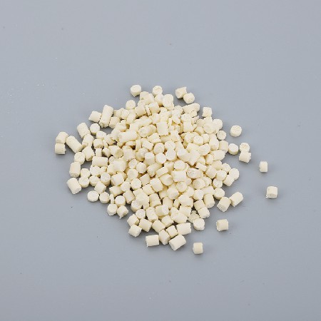 Raw material particles for PVC extrusion